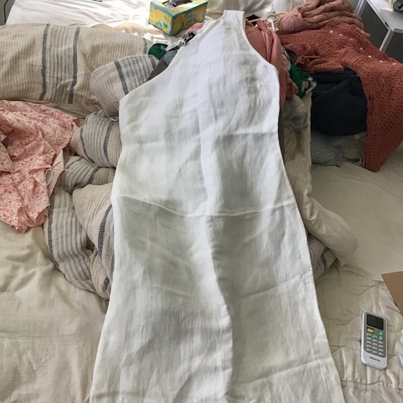 Madewell Dresses & Skirts - NWT Madewell White One Shoulder Dress